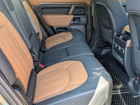 Certified 2024 Land Rover Defender 110 X image 21