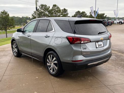 Used 2023 Chevrolet Equinox LT FWD image 4