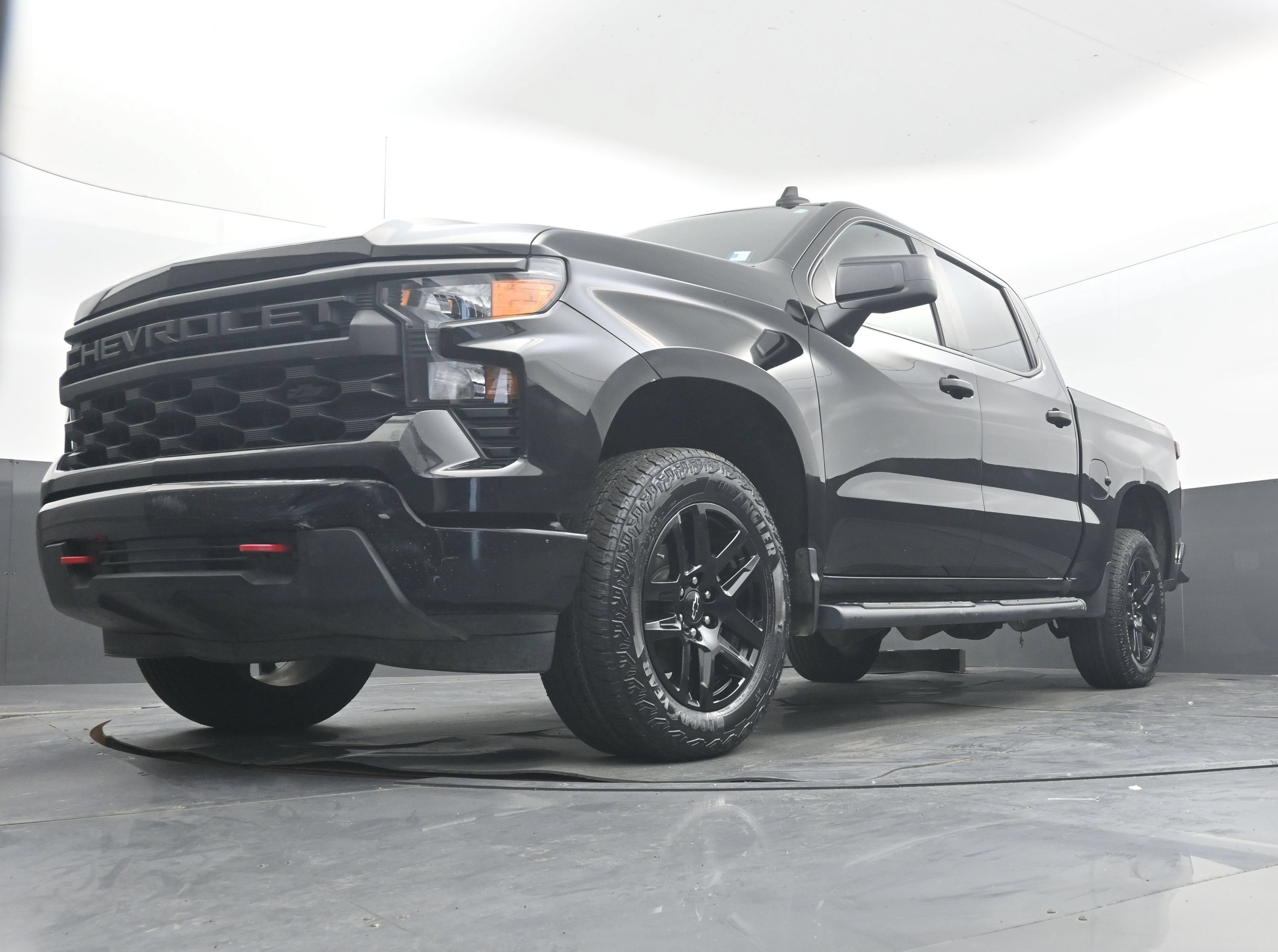 Used 2023 Chevrolet Silverado 1500 Custom Trail Boss w/ LPO, Dark Essentials Package AWD/4WD image 31
