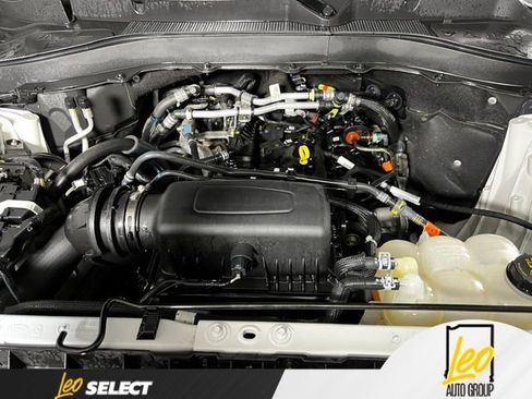 Used 2023 Ford Explorer XLT w/ Equipment Group 202A AWD/4WD image 31
