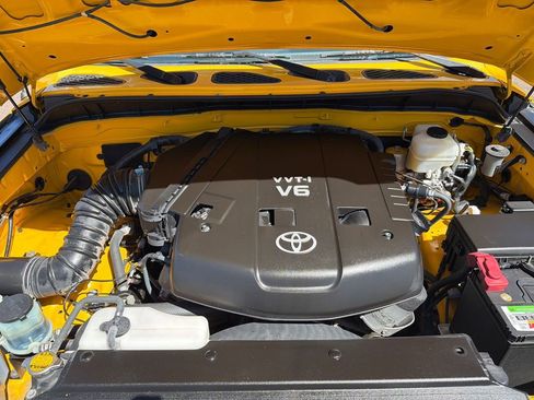 Used 2008 Toyota FJ Cruiser 4WD image 24