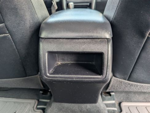 Used 2013 Toyota Camry SE FWD image 6