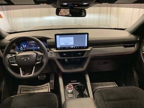 Used 2025 Ford Explorer ST AWD/4WD image 4