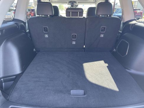 Used 2023 Jeep Grand Cherokee Limited image 6