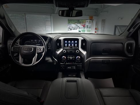 Used 2021 GMC Sierra 1500 SLT w/ SLT Premium Package AWD/4WD image 24