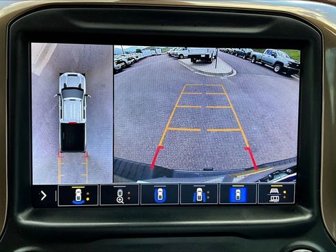 Used 2022 Chevrolet Silverado 3500 High Country w/ Technology Package image 23