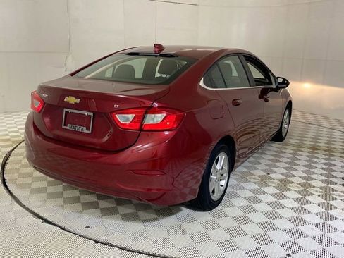 Used 2018 Chevrolet Cruze LT w/ Convenience Package image 17