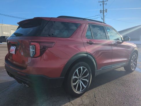 Used 2020 Ford Explorer ST w/ Premium Technology Package image 9
