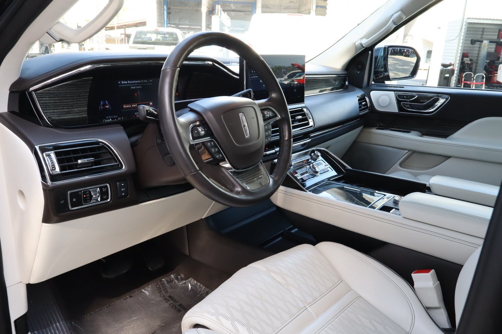 Used 2023 Lincoln Navigator Black Label AWD/4WD image 18
