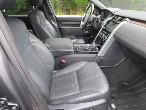 Used 2019 Land Rover Discovery HSE AWD/4WD image 28