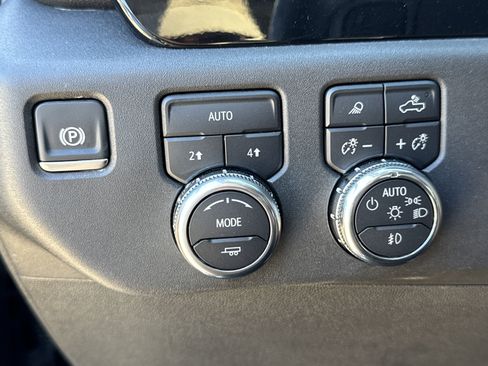 Used 2025 GMC Sierra 1500 SLT image 59