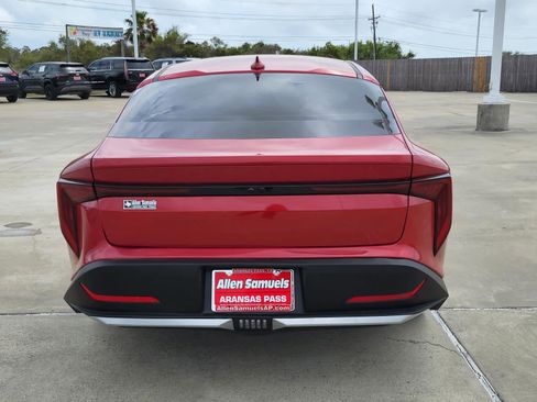 Used 2026 Kia K4 LXS image 4