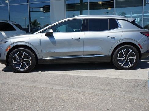 New 2025 Chevrolet Equinox EV LT image 5