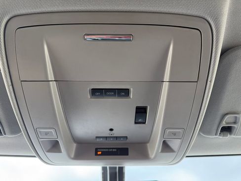 Used 2017 Chevrolet Silverado 1500 LTZ image 34