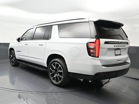 Used 2024 Chevrolet Suburban RST w/ Luxury Package RWD image 3