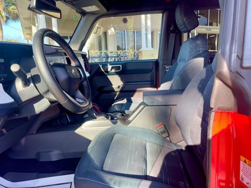 Used 2024 Ford Bronco Heritage Edition image 11