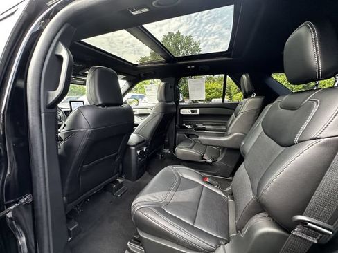 Certified 2023 Ford Explorer ST w/ Equipment Group 401A AWD/4WD image 18