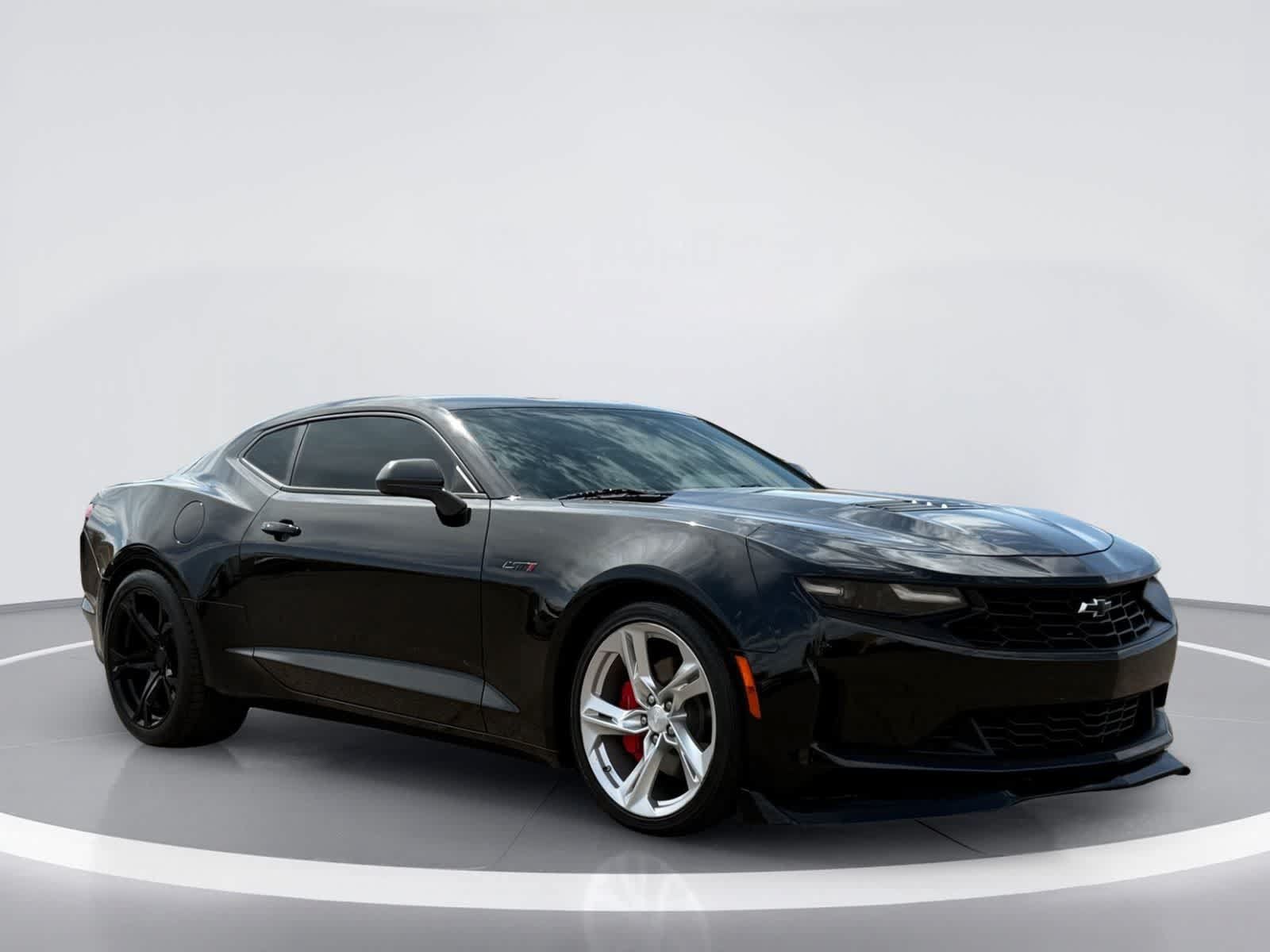 Used 2021 Chevrolet Camaro LT RWD image 11