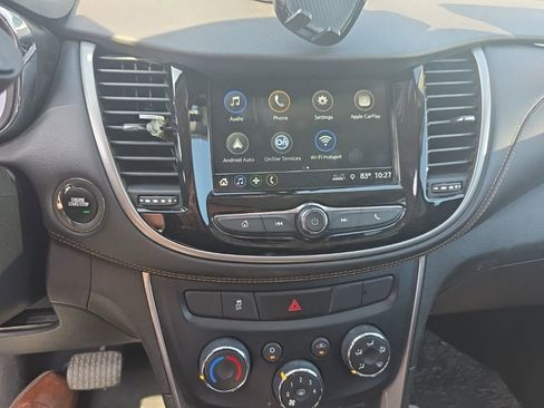 Used 2019 Chevrolet Trax LT w/ Redline Edition AWD/4WD image 16