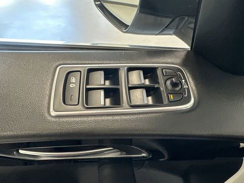 Used 2019 Jaguar F-PACE Premium AWD/4WD image 29