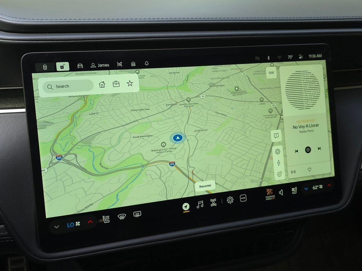 Used 2023 Rivian R1S Adventure Quad AWD/4WD image 32