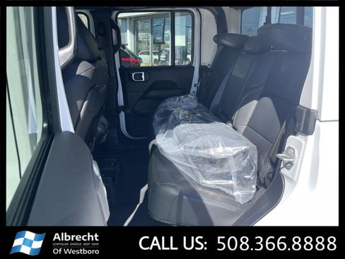 New 2026 Jeep Gladiator Sport image 12