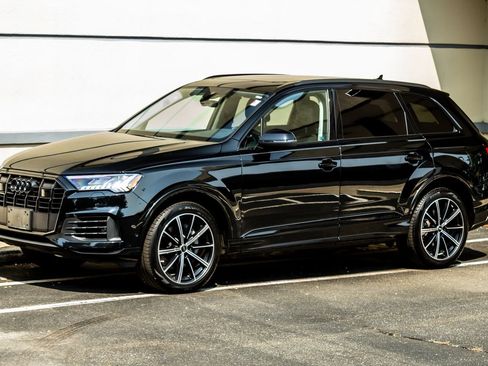 Used 2023 Audi Q7 3.0T Premium Plus w/ Premium Plus Package AWD/4WD image 3