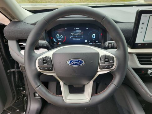 New 2026 Ford Explorer Active w/ Active Comfort Package AWD/4WD image 32