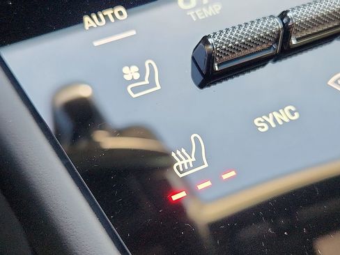 Used 2025 Porsche Cayenne S image 21