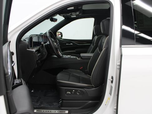 Used 2021 Cadillac Escalade Premium Luxury w/ Driver Assist Tech Package image 19