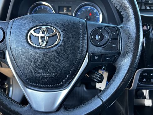 Used 2018 Toyota Corolla SE image 24