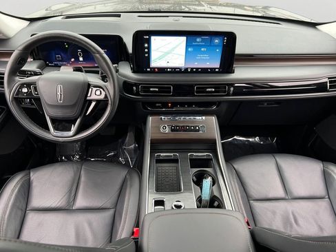 Used 2025 Lincoln Aviator Reserve image 13