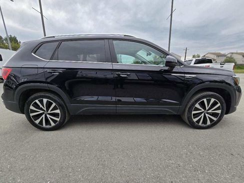 Used 2022 Volkswagen Taos SE image 4