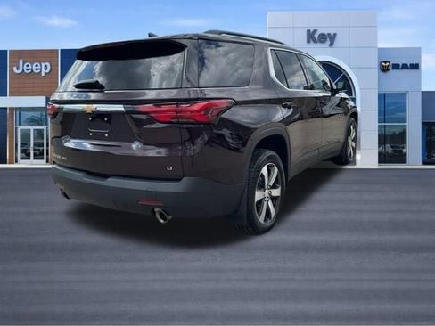 Used 2023 Chevrolet Traverse LT w/ LT Premium Package AWD/4WD image 7