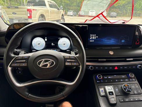 Used 2024 Hyundai Palisade Limited AWD/4WD image 12