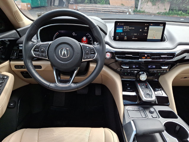 Used 2023 Acura MDX w/ Technology Package FWD image 12