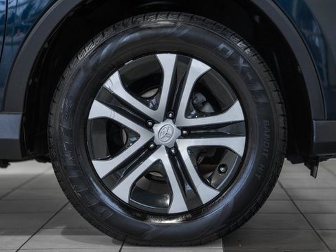 Used 2017 Toyota RAV4 LE image 11