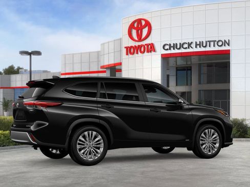 New 2026 Toyota Highlander Platinum image 11