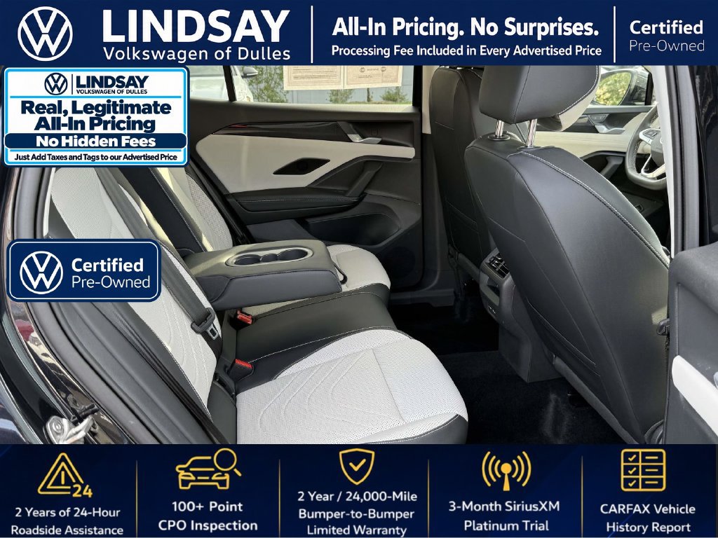 Used 2025 Volkswagen Tiguan SE FWD image 14