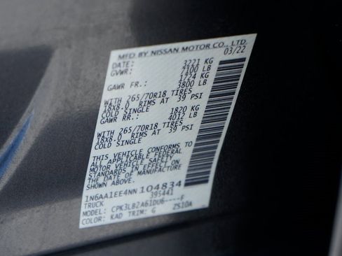 Used 2022 Nissan Titan SV image 48