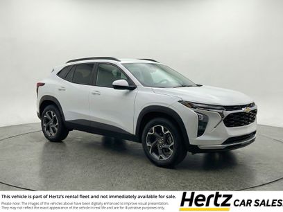 Used 2025 Chevrolet Trax LT