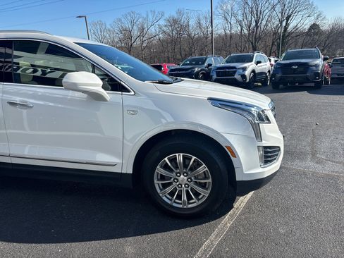 Used 2017 Cadillac XT5 Luxury image 5