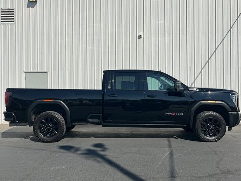 Used 2024 GMC Sierra 2500 AT4 w/ AT4 Premium Plus Package image 5