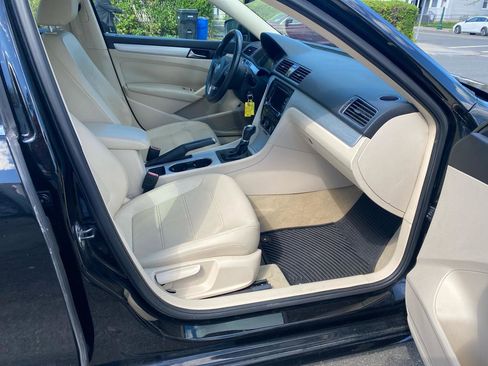 Used 2013 Volkswagen Passat TDI SE FWD image 20