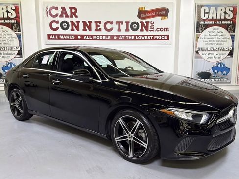 Used 2021 Mercedes-Benz A 220 image 4