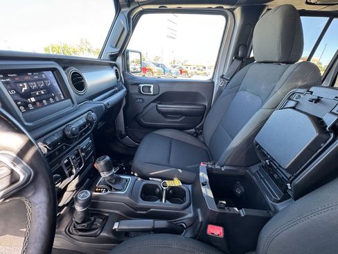 Used 2020 Jeep Gladiator Sport w/ Quick Order Package 24S image 27