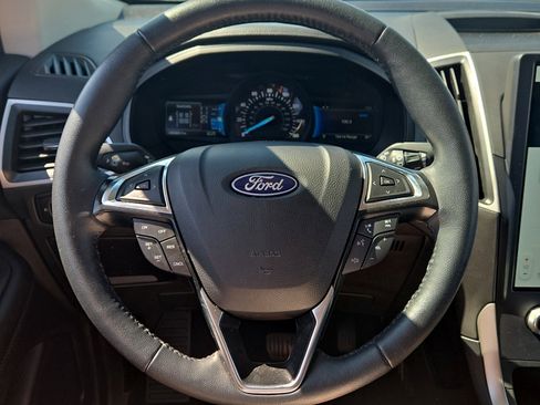 Certified 2023 Ford Edge SEL w/ Convenience Package AWD/4WD image 12