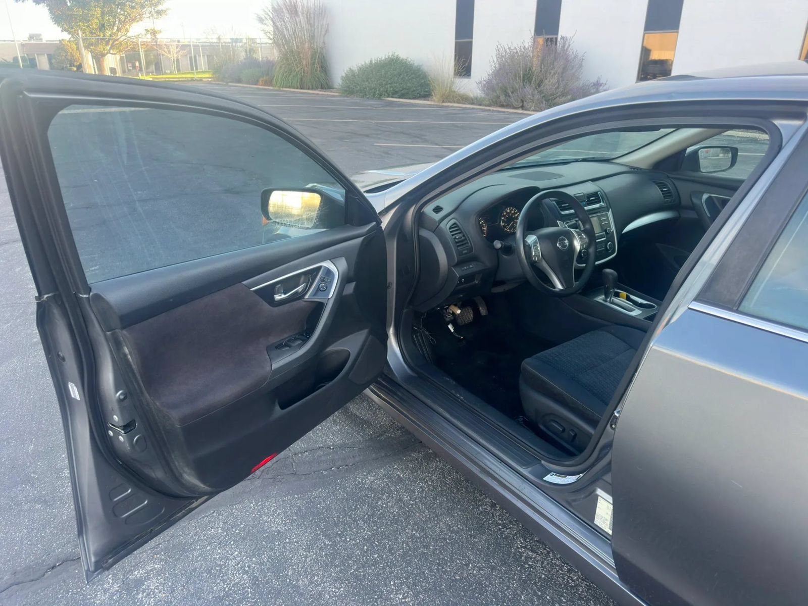 Used 2016 Nissan Altima 2.5 S w/ Power Driver Seat Package FWD image 9