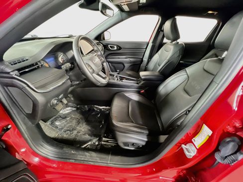 Used 2022 Jeep Compass Limited image 19