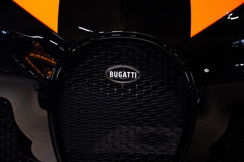 Used 2022 Bugatti Chiron Super Sport AWD/4WD image 9